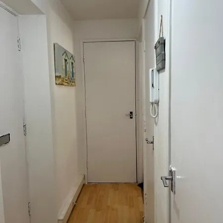 Rosebank House Apartment